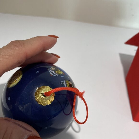 PIER ONE 1998 LI BIEN Reverse Hand Painted Christmas Ornament Three Wise Men Box - Picture 8 of 11